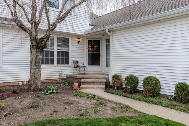 390 Blair Circle, Aurora, OH 44202