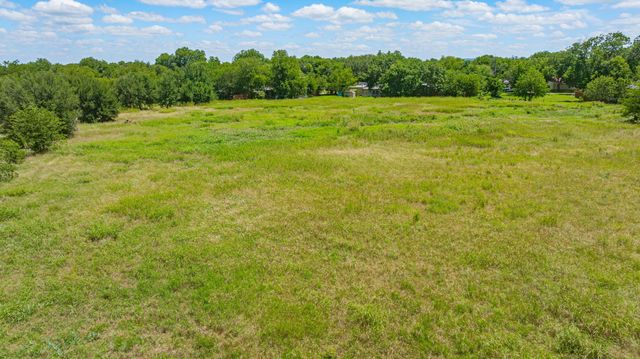 912 W Bridge Street, Granbury, TX 76048