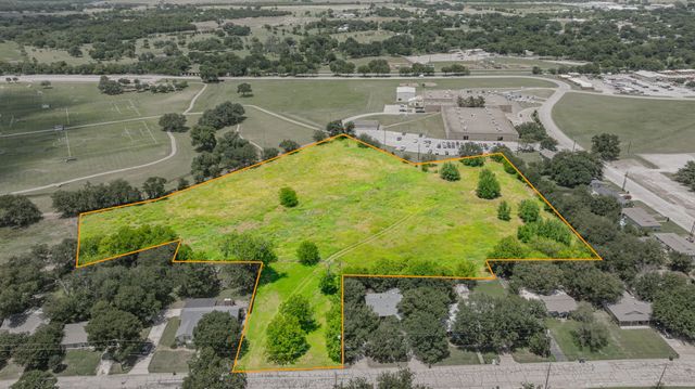 912 W Bridge Street, Granbury, TX 76048