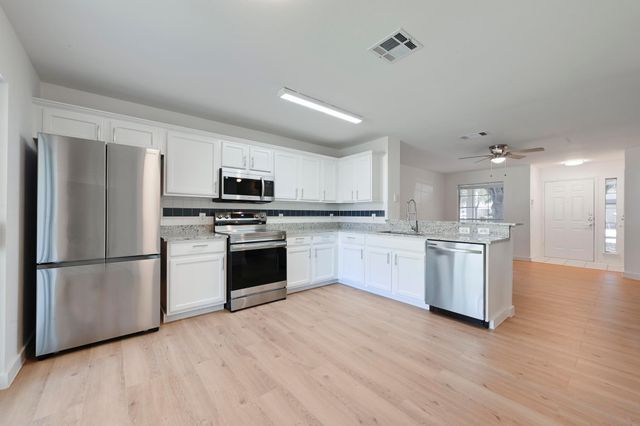 11106 Franklins Tale LOOP, Austin, TX 78748