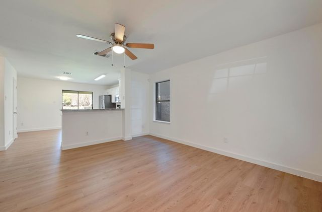 11106 Franklins Tale LOOP, Austin, TX 78748