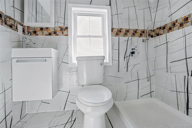 104-40 194th Street, Saint Albans, NY 11412