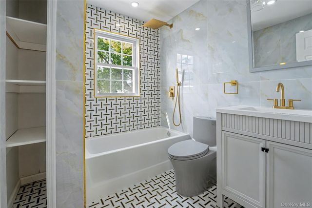 104-40 194th Street, Saint Albans, NY 11412