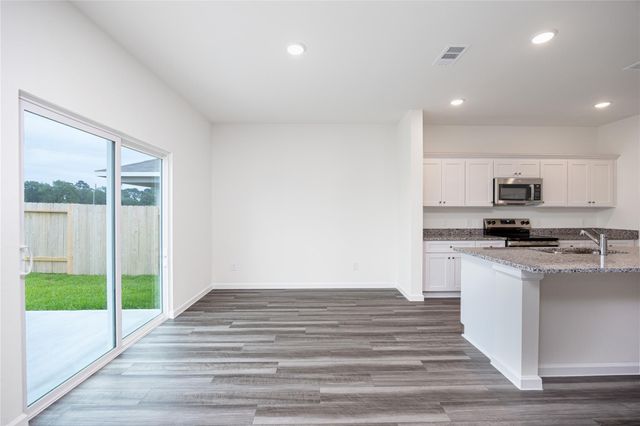 31114 Gayle Prairie Oaks Street, Waller, TX 77484