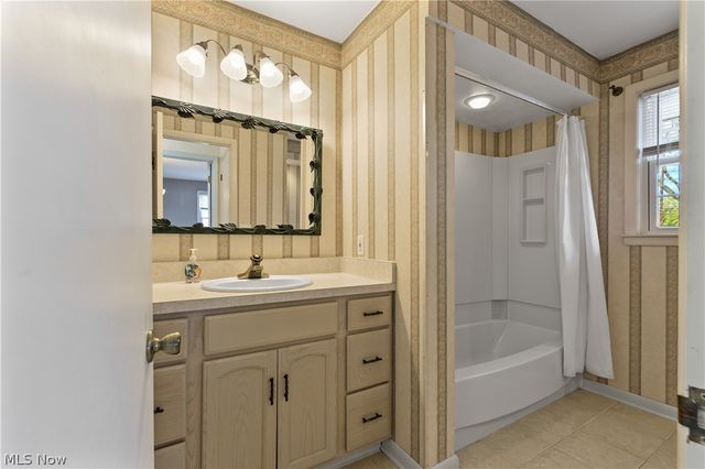 27103 Hilliard Boulevard, Westlake, OH 44145