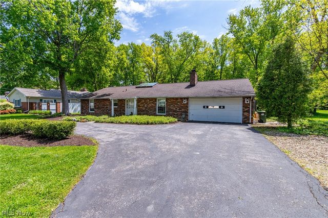27103 Hilliard Boulevard, Westlake, OH 44145