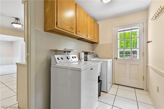27103 Hilliard Boulevard, Westlake, OH 44145