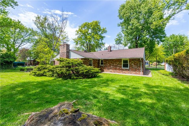 27103 Hilliard Boulevard, Westlake, OH 44145