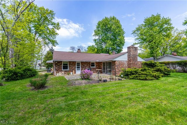 27103 Hilliard Boulevard, Westlake, OH 44145