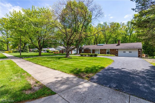 27103 Hilliard Boulevard, Westlake, OH 44145