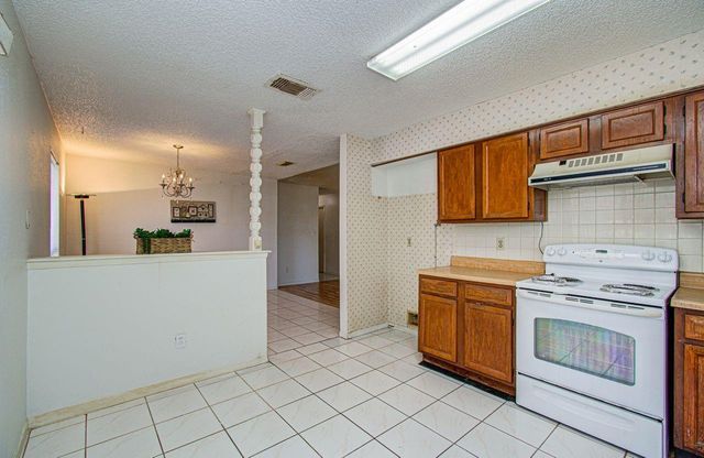 12912 Village Gate Drive, Houston, TX 77082