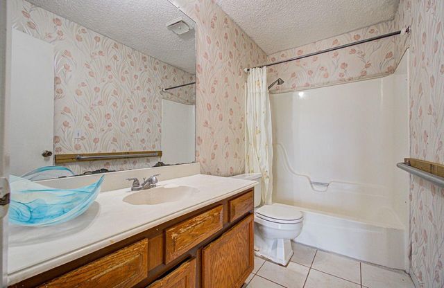 12912 Village Gate Drive, Houston, TX 77082