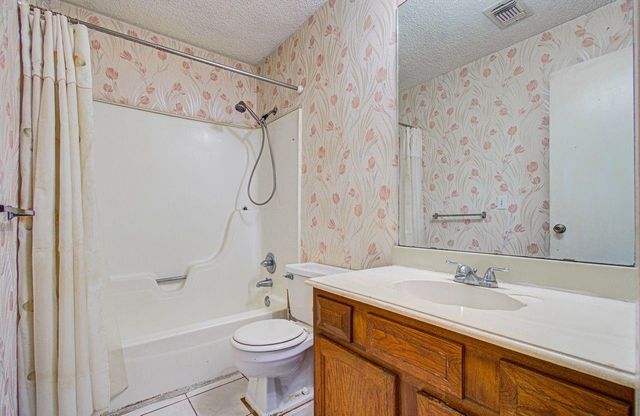 12912 Village Gate Drive, Houston, TX 77082