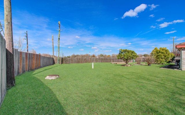 12912 Village Gate Drive, Houston, TX 77082