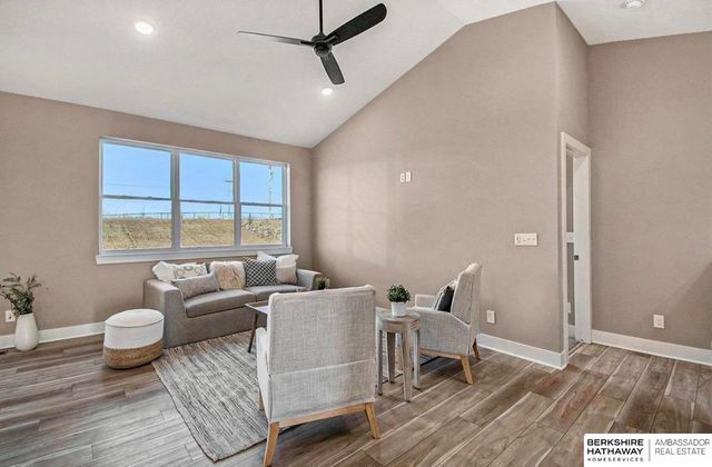 6857 Portage Drive, Papillion, NE 68046