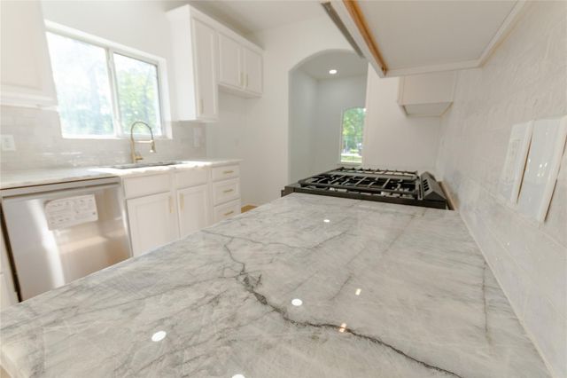 1608 Southern Oaks Drive, Conroe, TX 77301