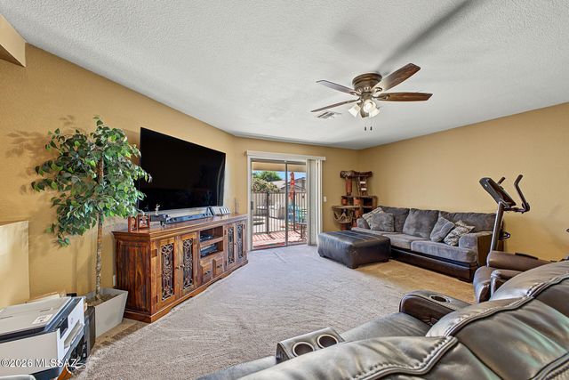 9910 E Deer Trail, Tucson, AZ 85748