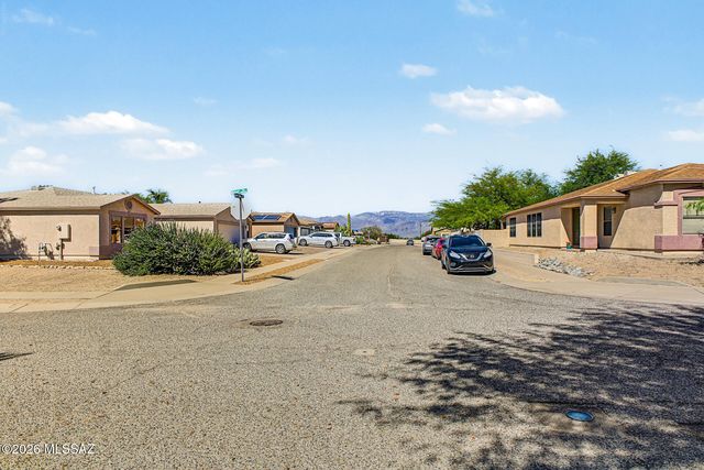 9910 E Deer Trail, Tucson, AZ 85748