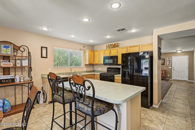 9910 E Deer Trail, Tucson, AZ 85748