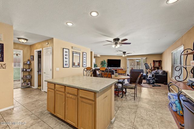 9910 E Deer Trail, Tucson, AZ 85748
