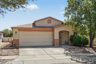 9910 E Deer Trail, Tucson, AZ 85748