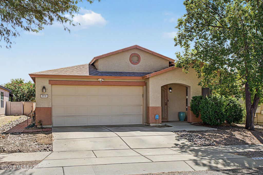 9910 E Deer Trail, Tucson, AZ 85748