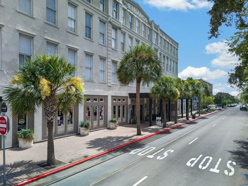 2207 Post Office 310, Galveston, TX 77550