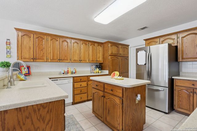 110 High Sierra, Seguin, TX 78155