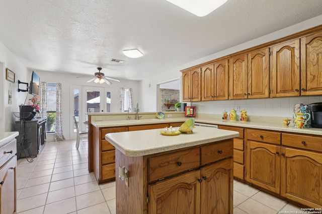 110 High Sierra, Seguin, TX 78155