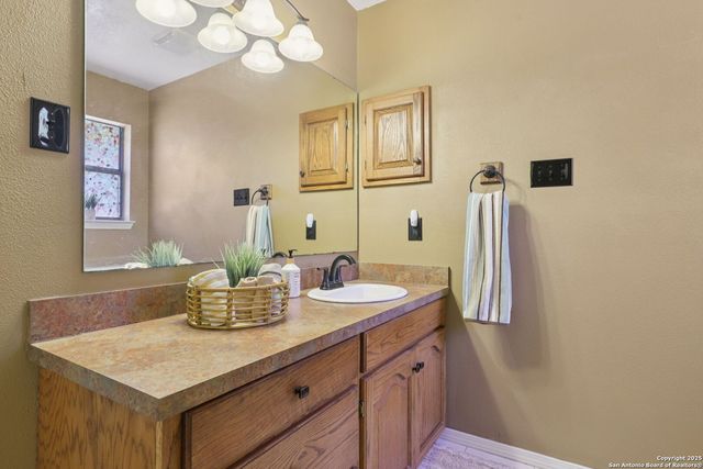 110 High Sierra, Seguin, TX 78155