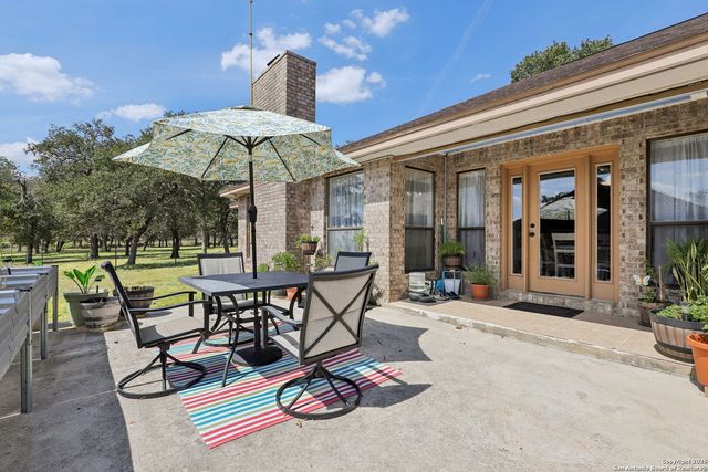 110 High Sierra, Seguin, TX 78155