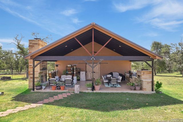 110 High Sierra, Seguin, TX 78155