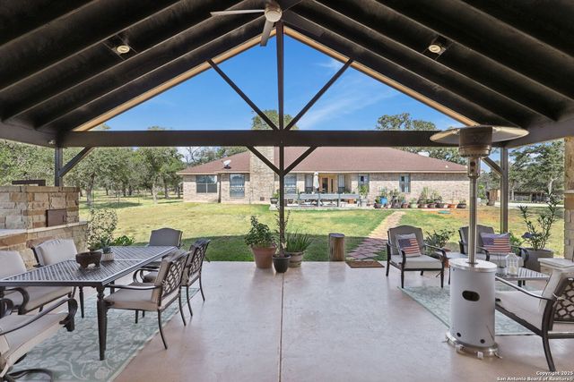 110 High Sierra, Seguin, TX 78155