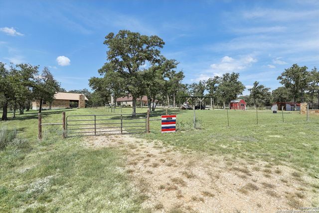 110 High Sierra, Seguin, TX 78155