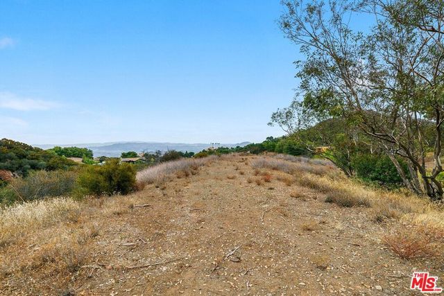14613 Yerba Buena Road, Malibu, CA 90265