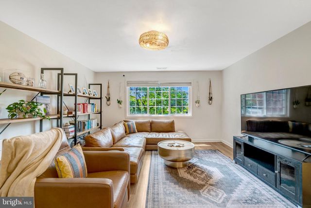 1281 N VAN DORN ST, Alexandria, VA 22304