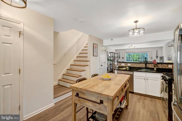 1281 N VAN DORN ST, Alexandria, VA 22304