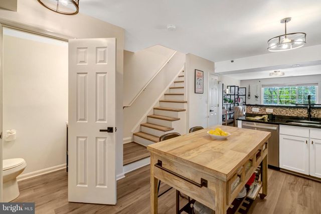 1281 N VAN DORN ST, Alexandria, VA 22304