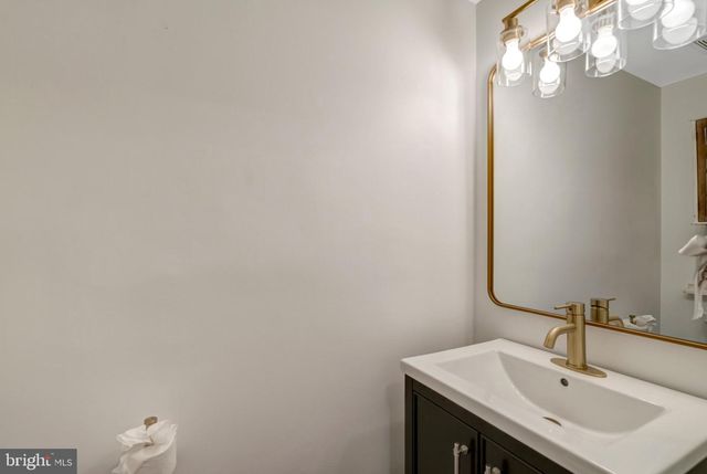 1281 N VAN DORN ST, Alexandria, VA 22304