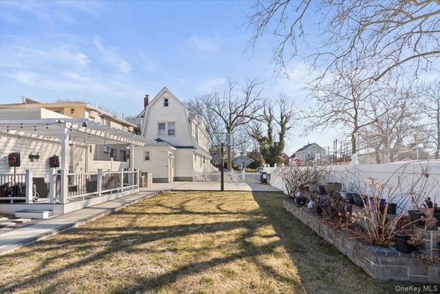 120-44 192nd Street, Saint Albans, NY 11412