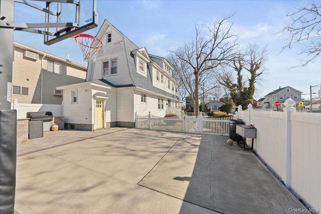 120-44 192nd Street, Saint Albans, NY 11412