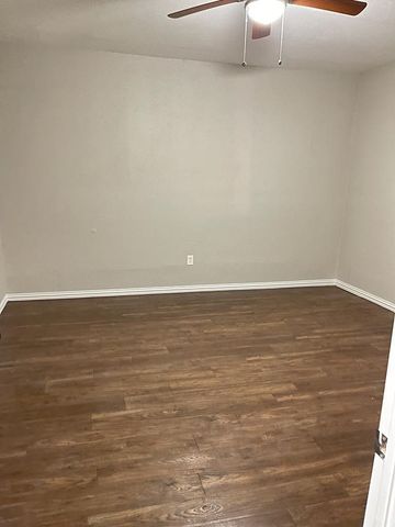 2735 Purington Avenue 101-20, Fort Worth, TX 76103
