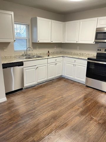 2735 Purington Avenue 101-20, Fort Worth, TX 76103