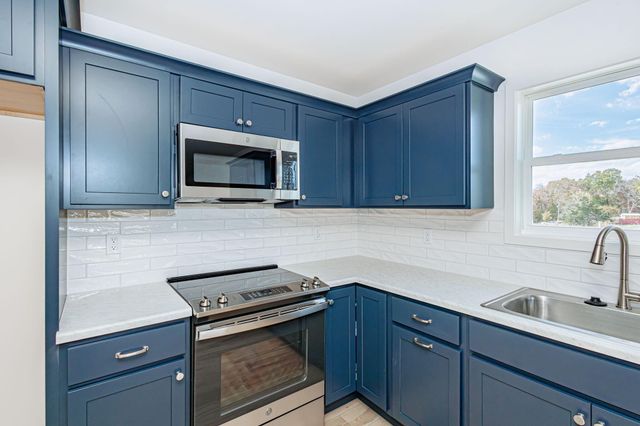 2657 FRAZIER LP, Columbia, MO 65202
