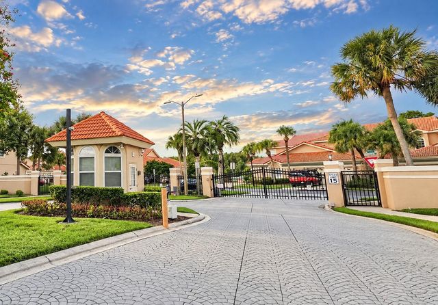 5200 WATERVISTA DRIVE, Orlando, FL 32821