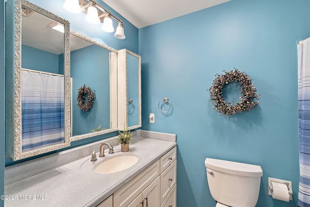 32 Arneytown Hornerstown Road, Cream Ridge, NJ 08514