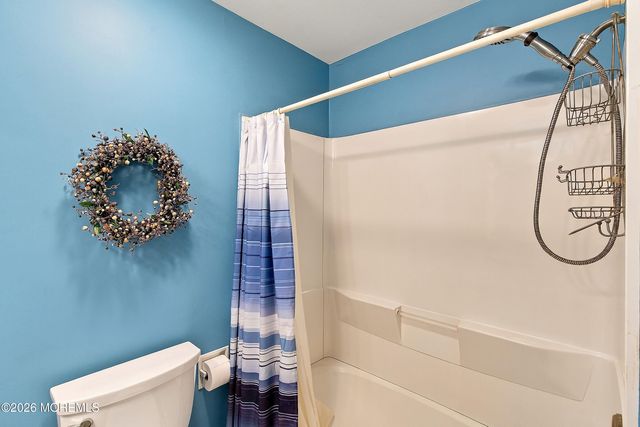 32 Arneytown Hornerstown Road, Cream Ridge, NJ 08514