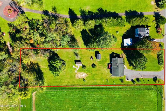 32 Arneytown Hornerstown Road, Cream Ridge, NJ 08514