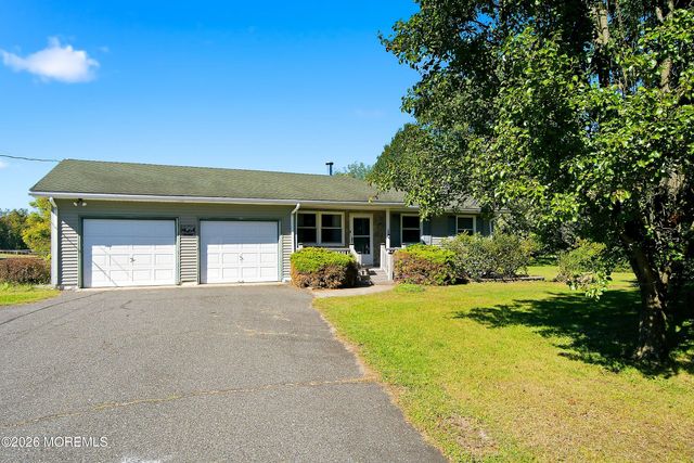 32 Arneytown Hornerstown Road, Cream Ridge, NJ 08514