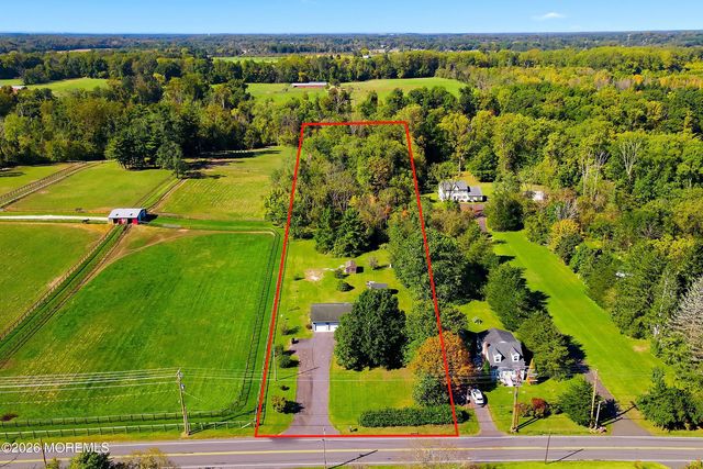 32 Arneytown Hornerstown Road, Cream Ridge, NJ 08514